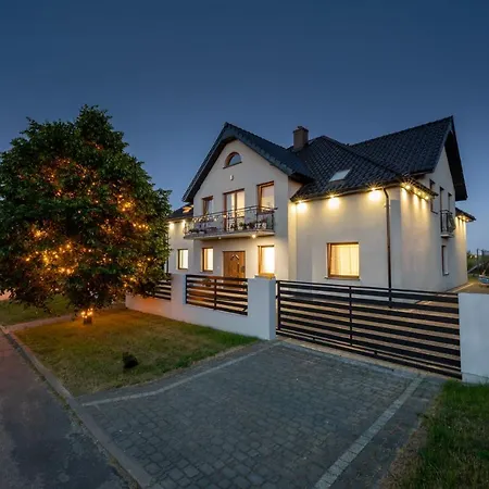 Pensjonat Seaesta Darłowo - Komfortowe Pokoje I *